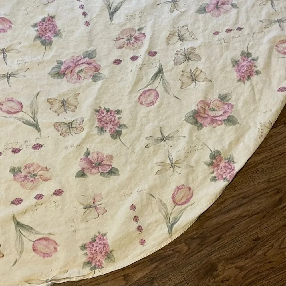 Vintage Floral Oval Tablecloth Butterflies Flowers Ladybugs White Pink Green